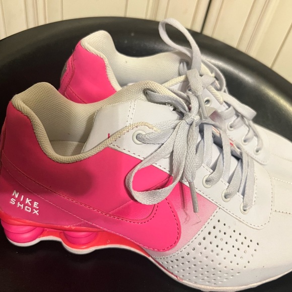 Nike Shox Deliver pink and white size 8.5 317547 015 - Picture 1 of 11